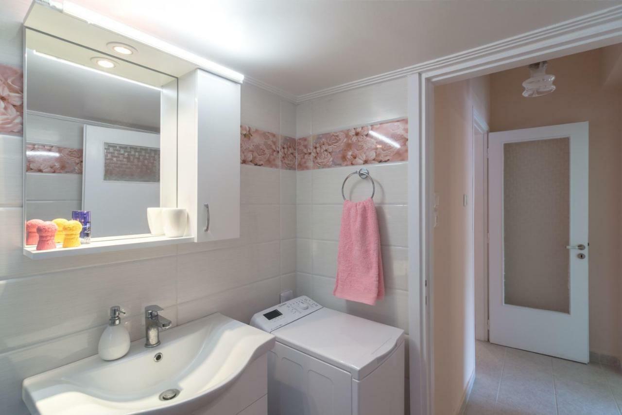 Lovely Apartment In Athena Bagian luar foto